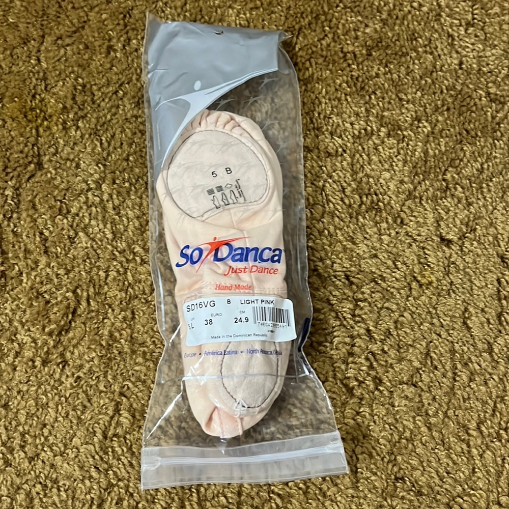 NWT So Danca Ballet Shoes